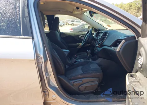 2017 Jeep Cherokee Altitude Fwd z USA, uszkodzony, nr VIN 1C4PJLAB6HW652773